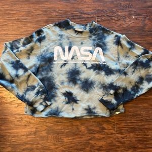 UO Cropped Crewneck